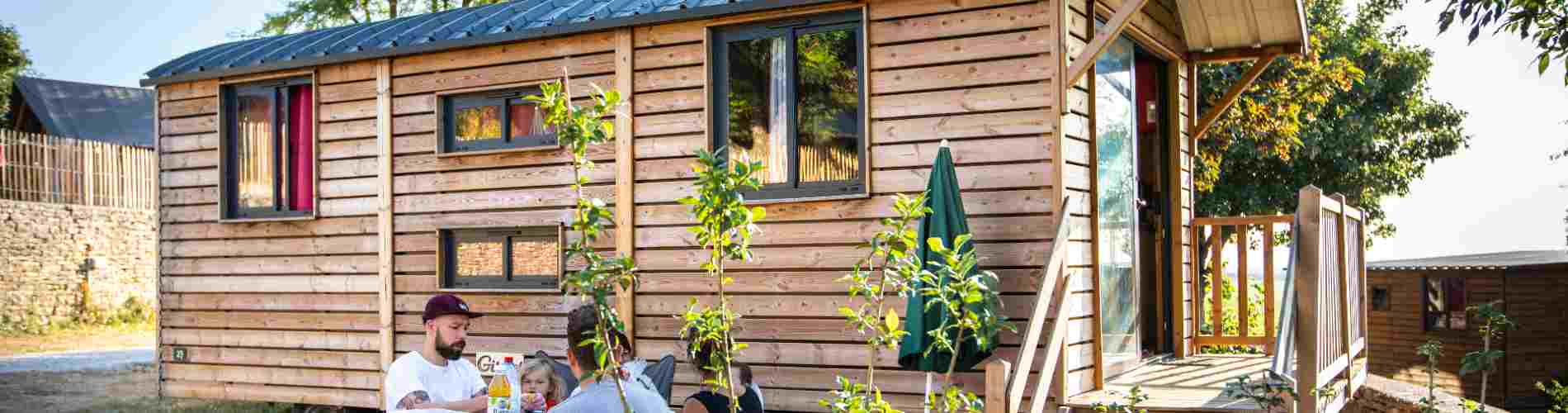 camping-arcachon-nouveau-hebergement-roulotte-bandeau-locatifs
